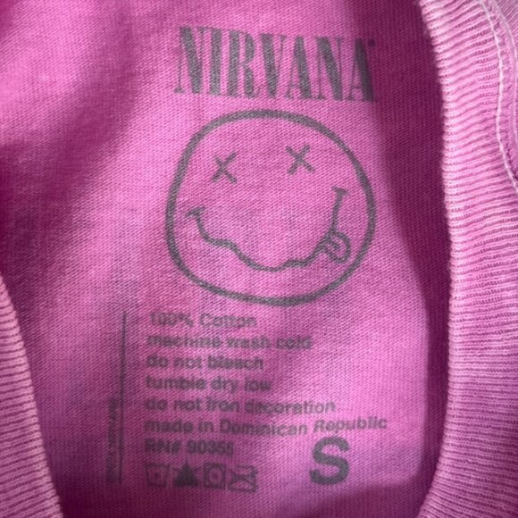 Nirvana Live 93 Band In Utero Tour Tshirt Womens Small Pink Distressed Tee - Picture 7 of 7